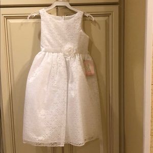 Girl’s white dress